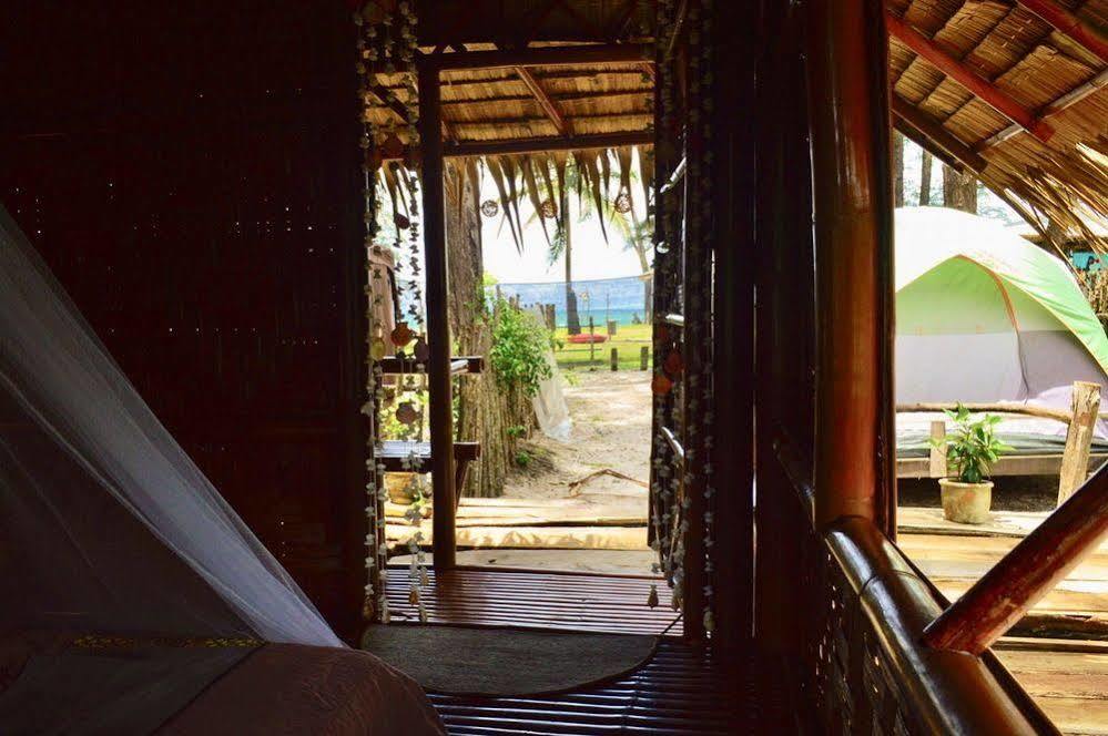 Micky Monkey Beach Hotel Phuket Maikhao Thailand Mai Khao Dış mekan fotoğraf