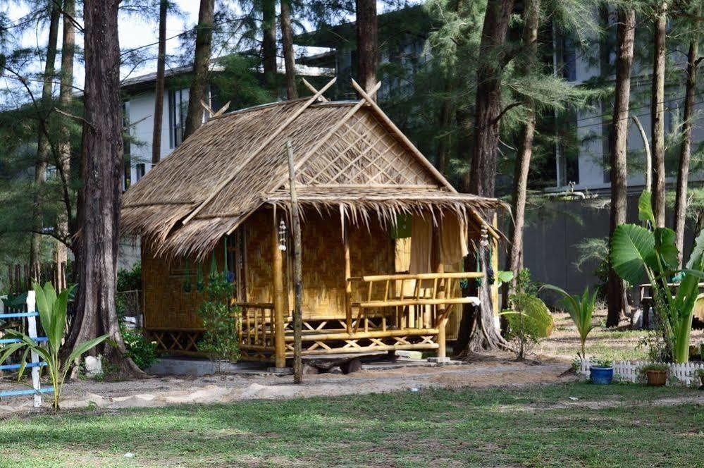 Micky Monkey Beach Hotel Phuket Maikhao Thailand Mai Khao Dış mekan fotoğraf